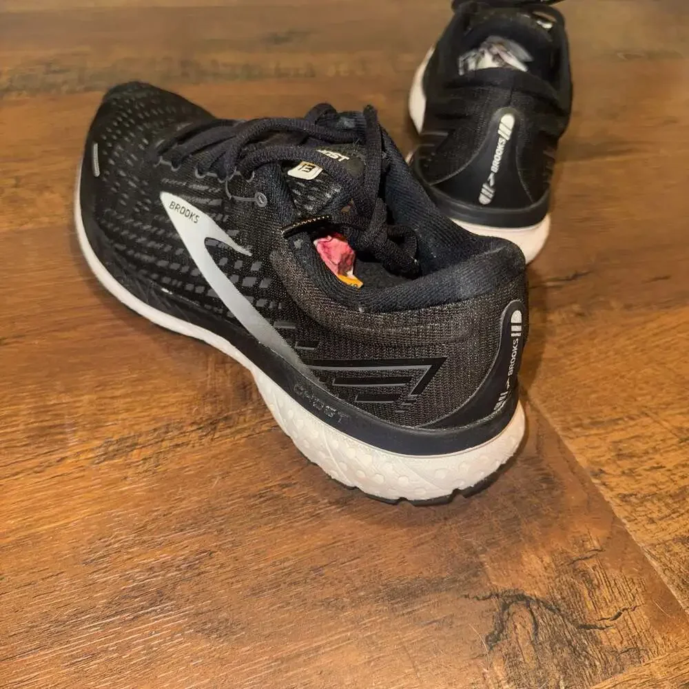 Brooks Ghost 13 Women's Running Shoes - Black/White, Size 8.5